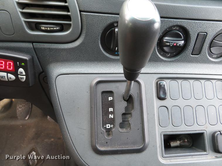 image for item DE8051 2005 Freightliner Sprinter refrigerated delivery van