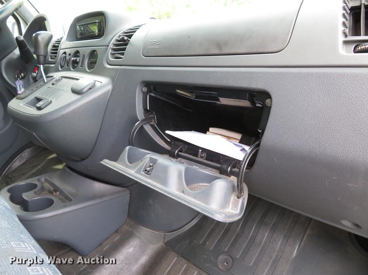 image for item DE8051 2005 Freightliner Sprinter refrigerated delivery van