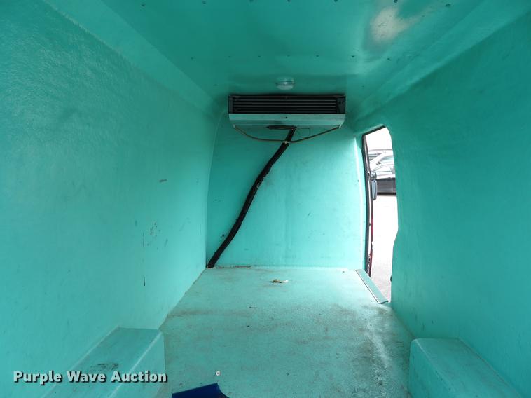 image for item DE8051 2005 Freightliner Sprinter refrigerated delivery van