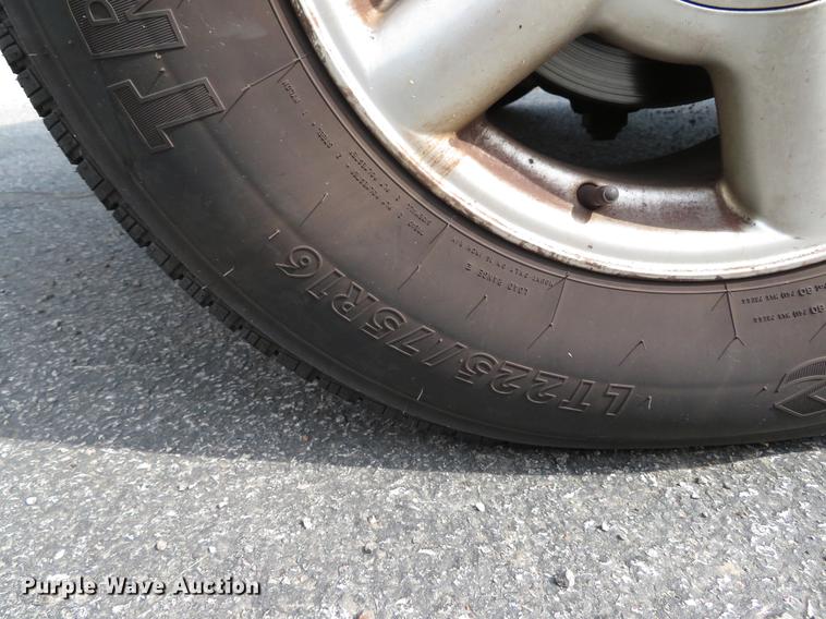 image for item DE8051 2005 Freightliner Sprinter refrigerated delivery van