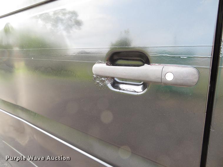 image for item DE8051 2005 Freightliner Sprinter refrigerated delivery van