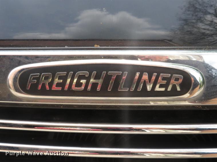 image for item DE8051 2005 Freightliner Sprinter refrigerated delivery van