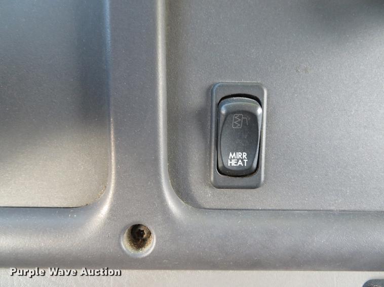 image for item DE8065 2004 Freightliner Business Class M2 box truck