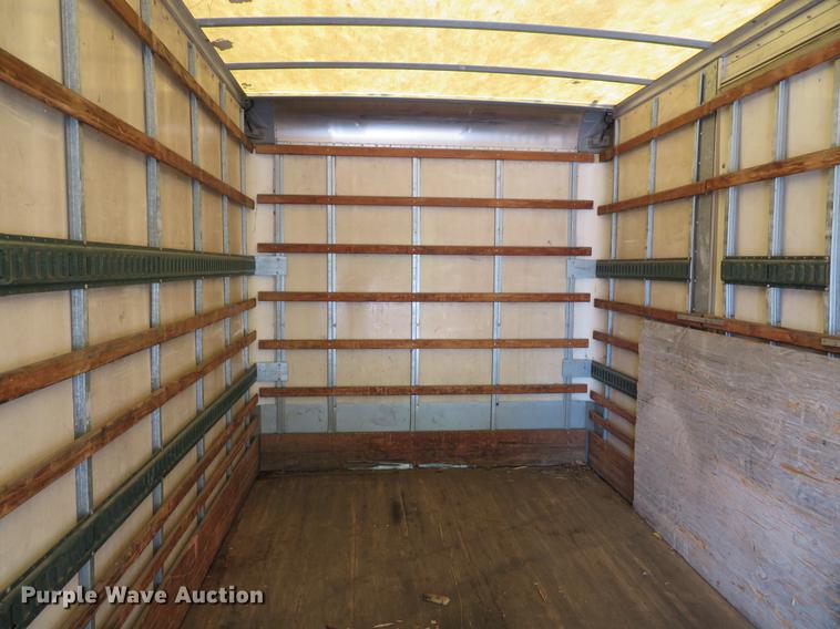 image for item DE8065 2004 Freightliner Business Class M2 box truck