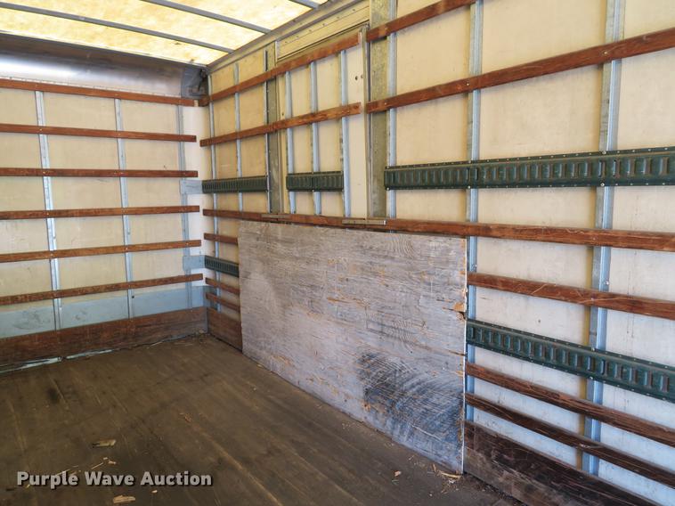 image for item DE8065 2004 Freightliner Business Class M2 box truck