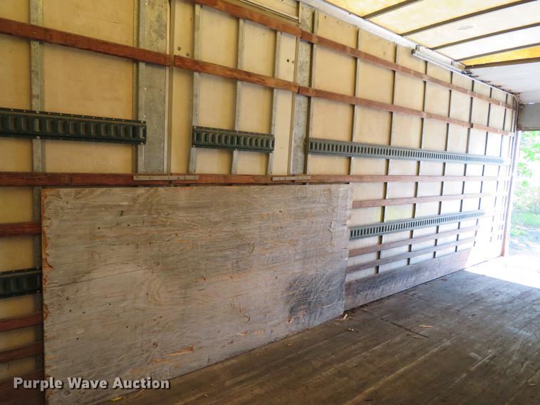 image for item DE8065 2004 Freightliner Business Class M2 box truck