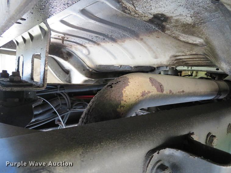 image for item DE8065 2004 Freightliner Business Class M2 box truck