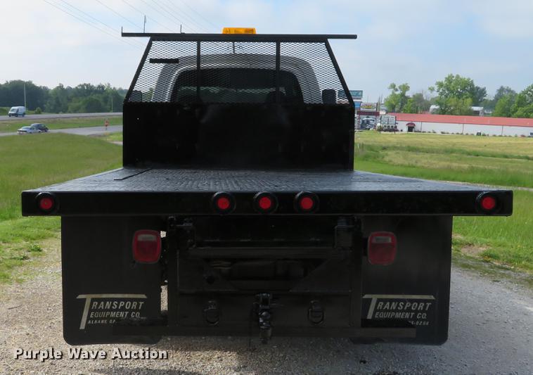 image for item DE8066 2006 Chevrolet C4500 Crew Cab flatbed truck