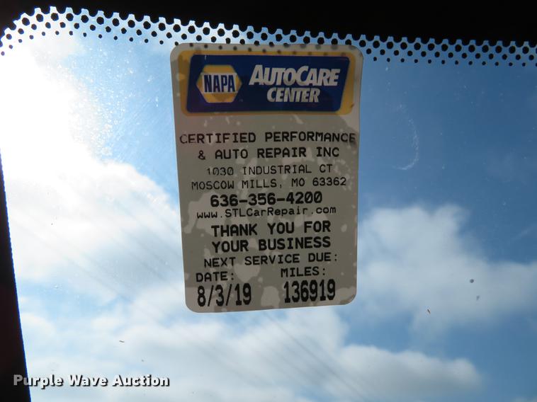 image for item DE8066 2006 Chevrolet C4500 Crew Cab flatbed truck