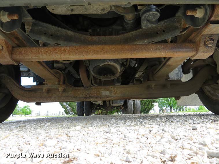 image for item DE8066 2006 Chevrolet C4500 Crew Cab flatbed truck