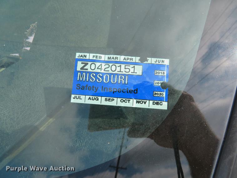 image for item DE8066 2006 Chevrolet C4500 Crew Cab flatbed truck