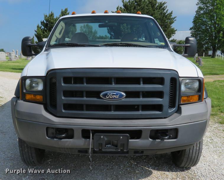 image for item DE8067 2006 Ford F550 Super Duty XL utility truck