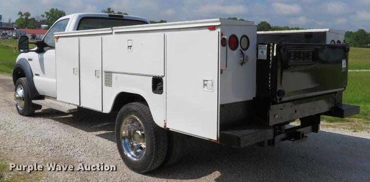 image for item DE8067 2006 Ford F550 Super Duty XL utility truck