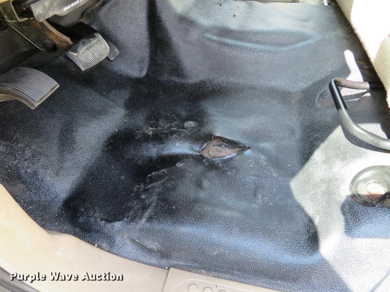 image for item DE8067 2006 Ford F550 Super Duty XL utility truck