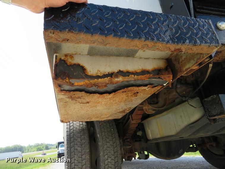 image for item DE8067 2006 Ford F550 Super Duty XL utility truck