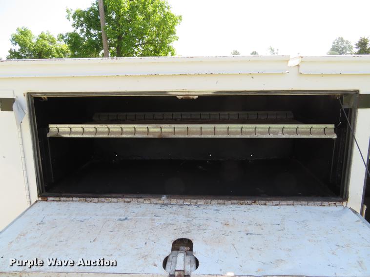 image for item DE8067 2006 Ford F550 Super Duty XL utility truck