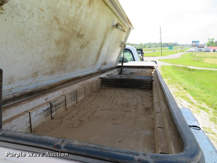 image for item DE8067 2006 Ford F550 Super Duty XL utility truck