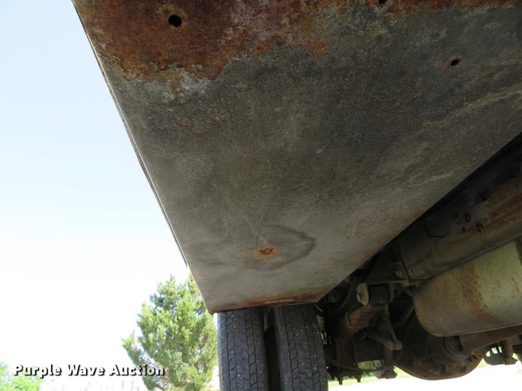 image for item DE8067 2006 Ford F550 Super Duty XL utility truck