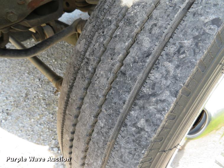 image for item DE8067 2006 Ford F550 Super Duty XL utility truck