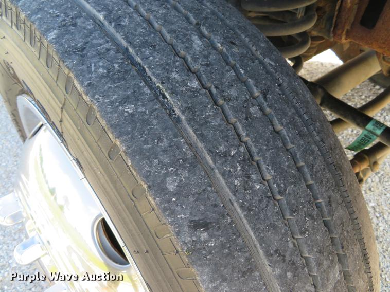 image for item DE8067 2006 Ford F550 Super Duty XL utility truck