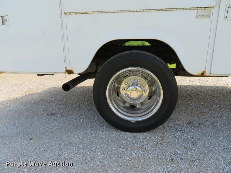 image for item DE8067 2006 Ford F550 Super Duty XL utility truck