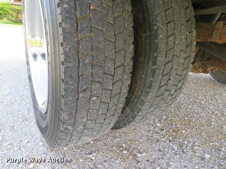 image for item DE8067 2006 Ford F550 Super Duty XL utility truck