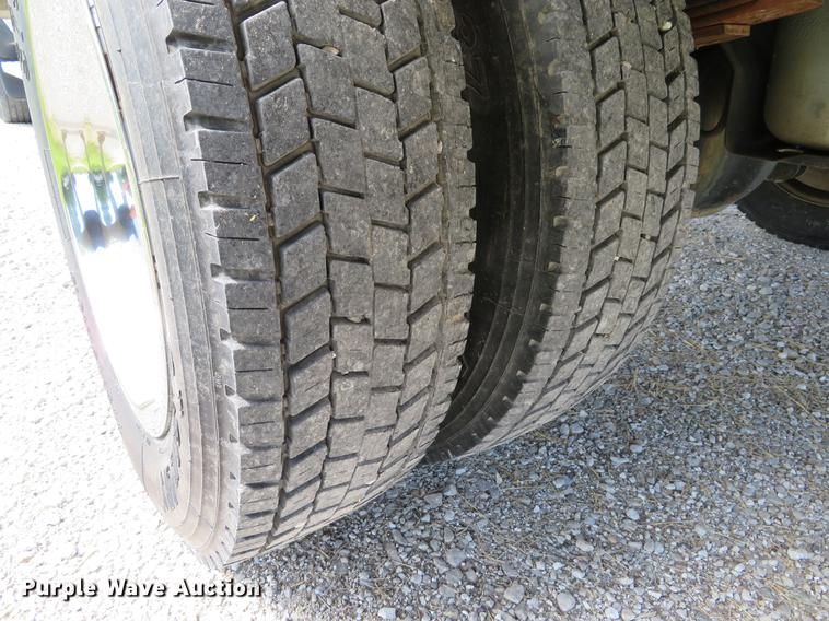 image for item DE8067 2006 Ford F550 Super Duty XL utility truck