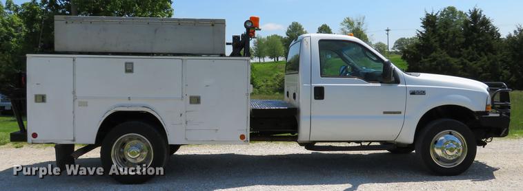 image for item DE8069 2004 Ford F550 Super Duty XL utility truck