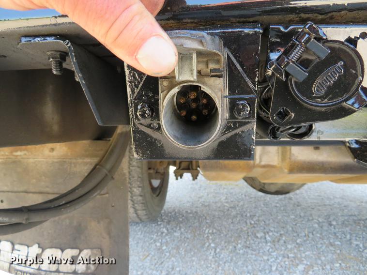 image for item DE8069 2004 Ford F550 Super Duty XL utility truck