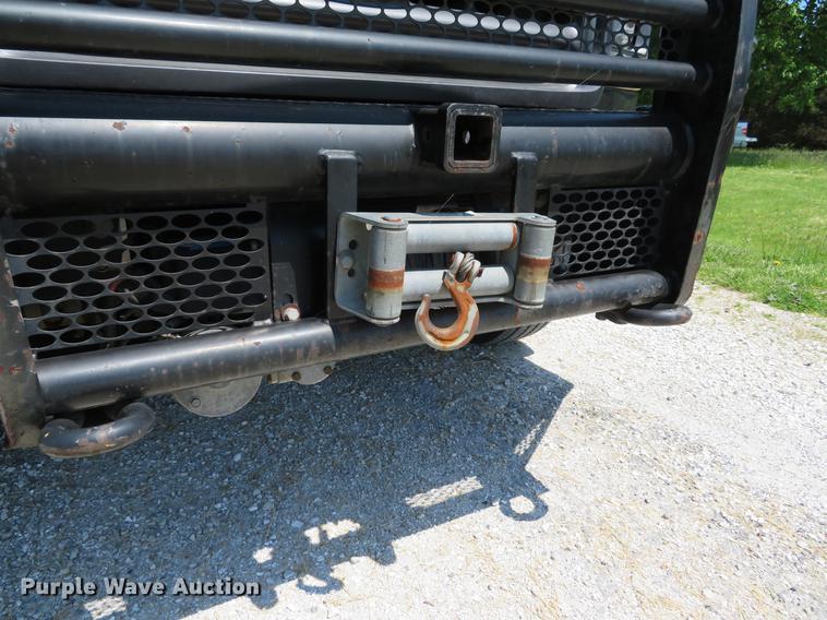 image for item DE8069 2004 Ford F550 Super Duty XL utility truck