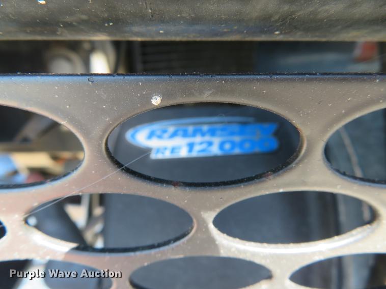 image for item DE8069 2004 Ford F550 Super Duty XL utility truck