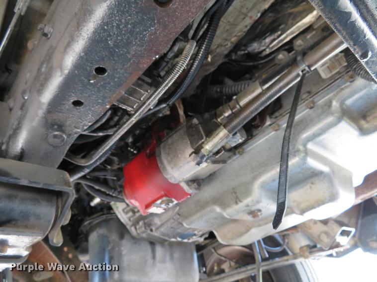 image for item DE8069 2004 Ford F550 Super Duty XL utility truck