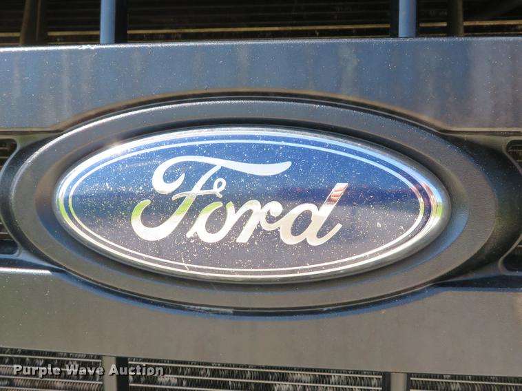 image for item DE8072 2008 Ford F350 Super Duty XL Crew Cab flatbed pickup truck