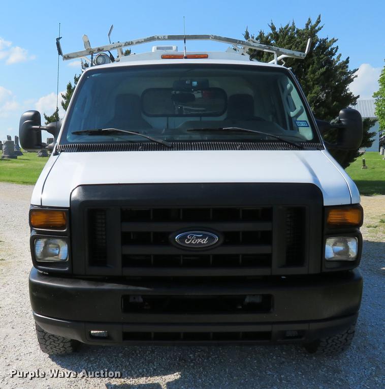 2010 Ford Econoline E350 utility bed van in Moscow Mills, MO Item DE8074 sold Purple Wave