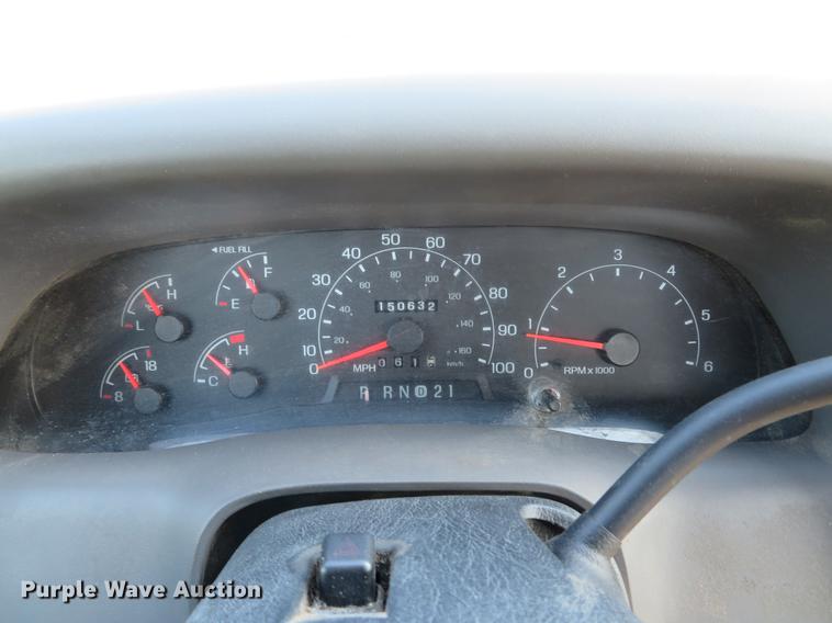 image for item DE8075 2001 Ford F350 Super Duty XL SuperCab utility bed pickup truck