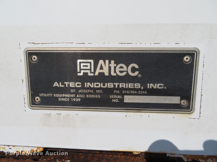 image for item DE8075 2001 Ford F350 Super Duty XL SuperCab utility bed pickup truck