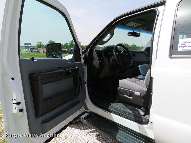 image for item DE8078 2015 Ford F250 Super Duty XL Crew Cab pickup truck