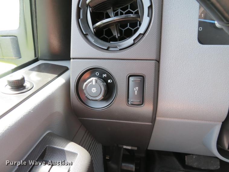 image for item DE8078 2015 Ford F250 Super Duty XL Crew Cab pickup truck