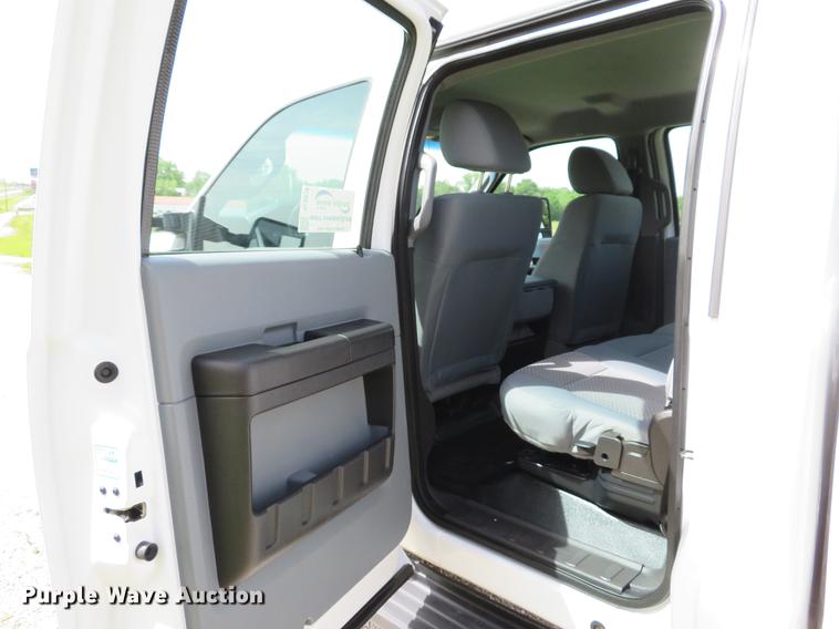 image for item DE8078 2015 Ford F250 Super Duty XL Crew Cab pickup truck