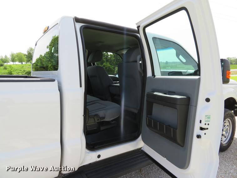 image for item DE8078 2015 Ford F250 Super Duty XL Crew Cab pickup truck