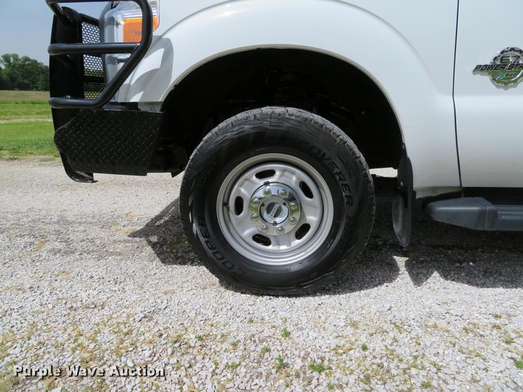 image for item DE8078 2015 Ford F250 Super Duty XL Crew Cab pickup truck