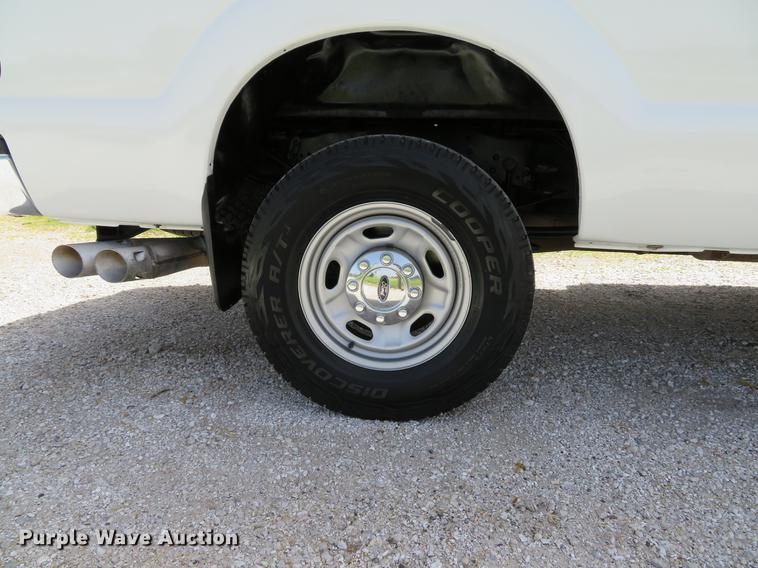 image for item DE8078 2015 Ford F250 Super Duty XL Crew Cab pickup truck