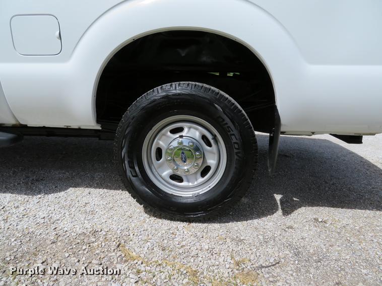 image for item DE8078 2015 Ford F250 Super Duty XL Crew Cab pickup truck