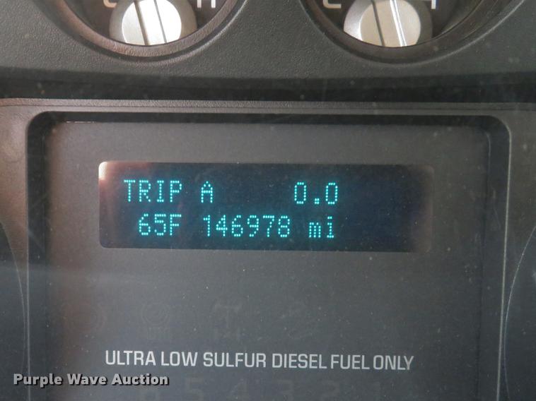 image for item DE8079 2011 Ford F550 Super Duty XL Crew Cab box truck