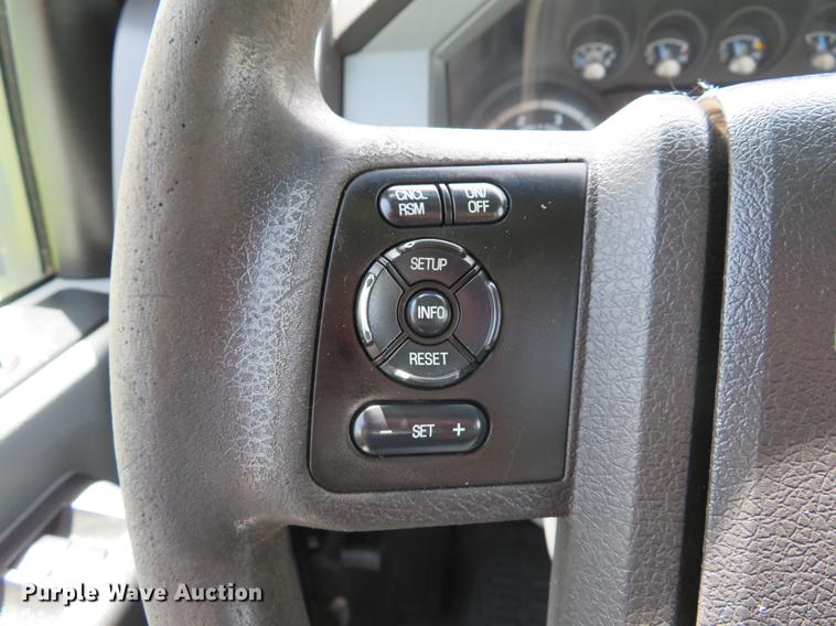 image for item DE8079 2011 Ford F550 Super Duty XL Crew Cab box truck