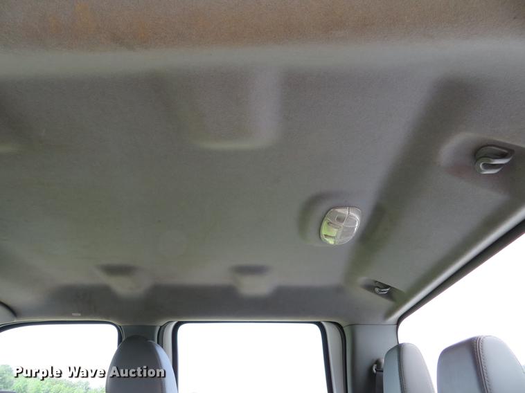 image for item DE8079 2011 Ford F550 Super Duty XL Crew Cab box truck