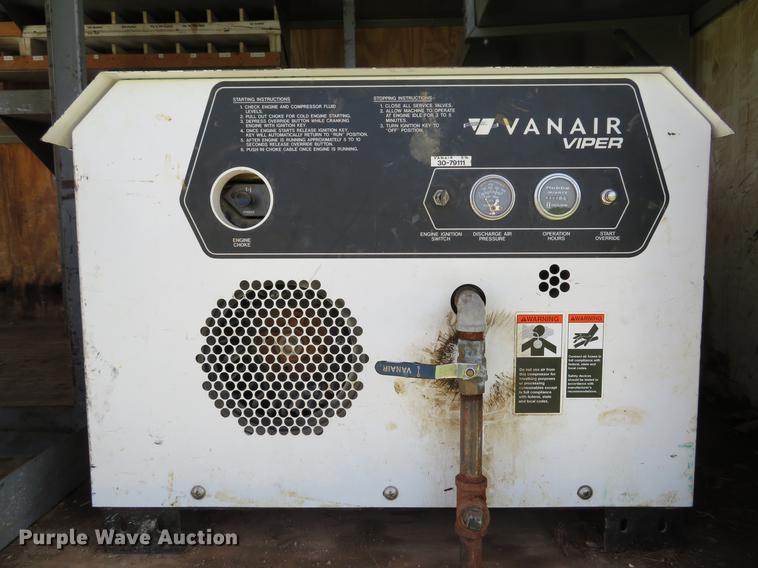 image for item DE8079 2011 Ford F550 Super Duty XL Crew Cab box truck