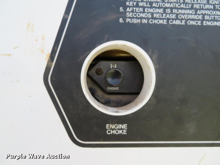 image for item DE8079 2011 Ford F550 Super Duty XL Crew Cab box truck