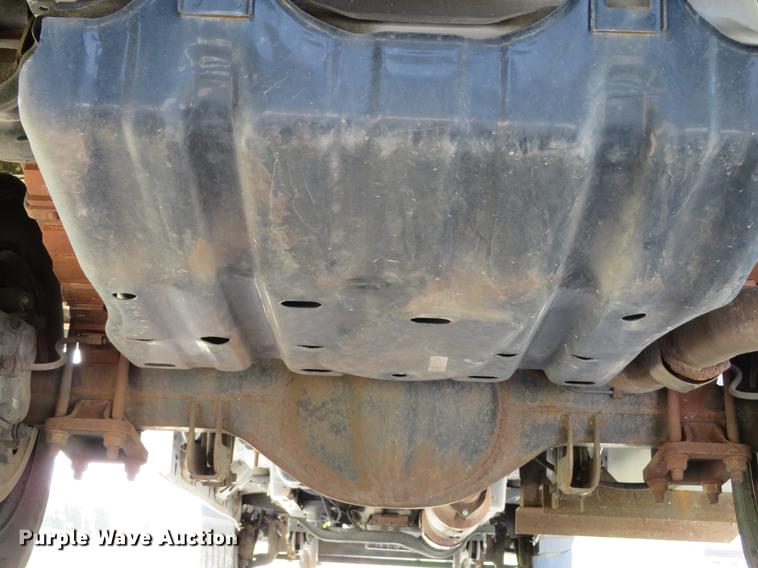 image for item DE8079 2011 Ford F550 Super Duty XL Crew Cab box truck