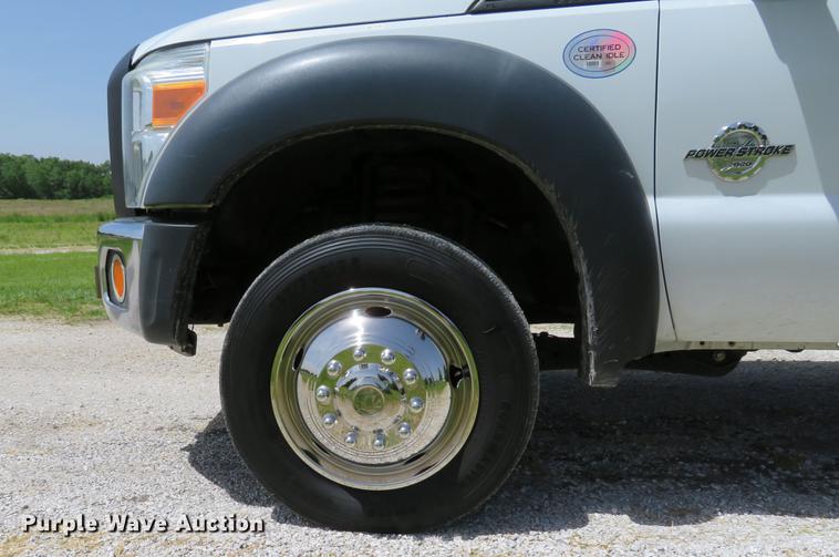 image for item DE8079 2011 Ford F550 Super Duty XL Crew Cab box truck